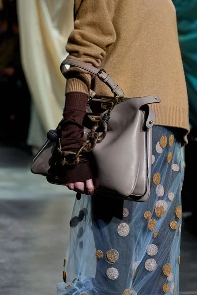 Look 45